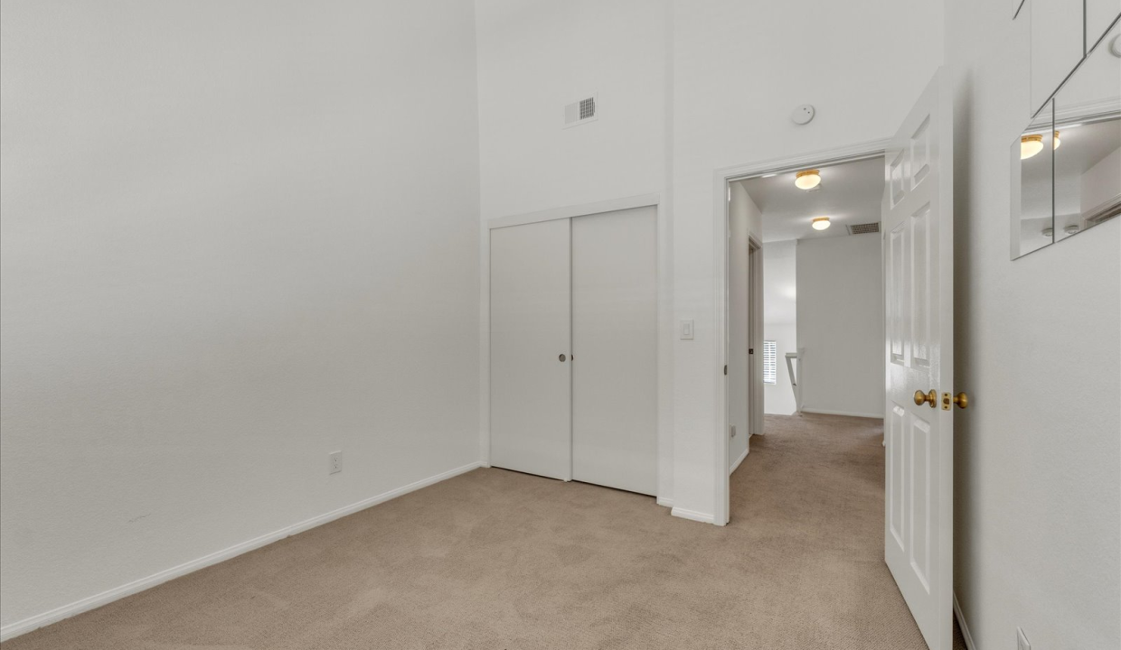 1345-E-Grand-Ave-unit-c37-DSC06015.webp